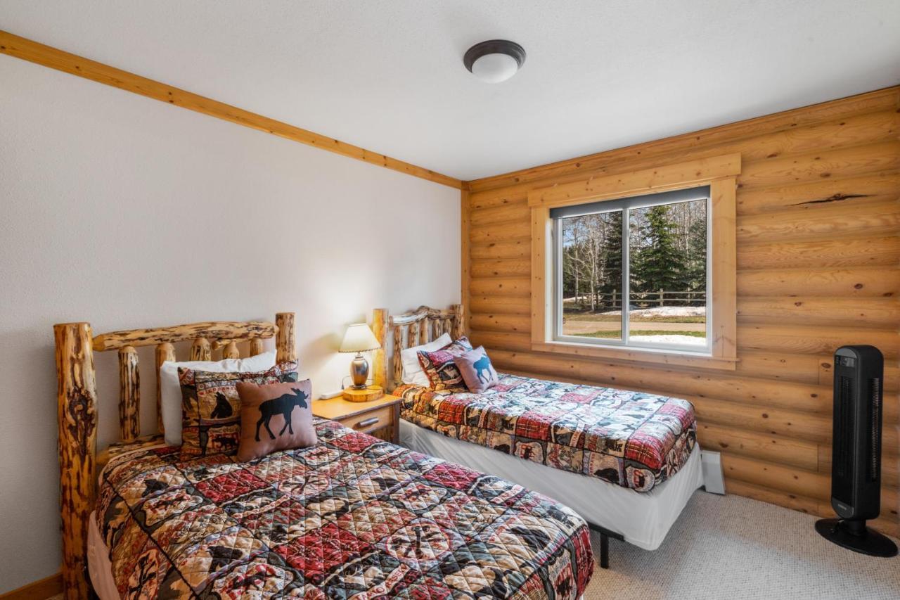 Lazy Fox Cabin ウェスト・イエローストーン エクステリア 写真